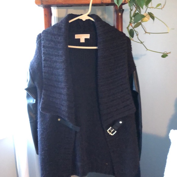 Michael Kors. Black wool & faux leather cardigan sweater with gold belt closure - Picture 3 of 6